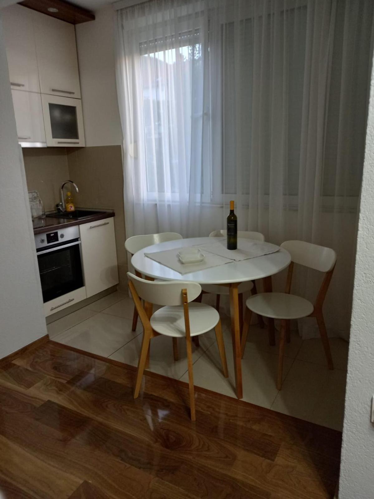 Apartman Lav موستار المظهر الخارجي الصورة